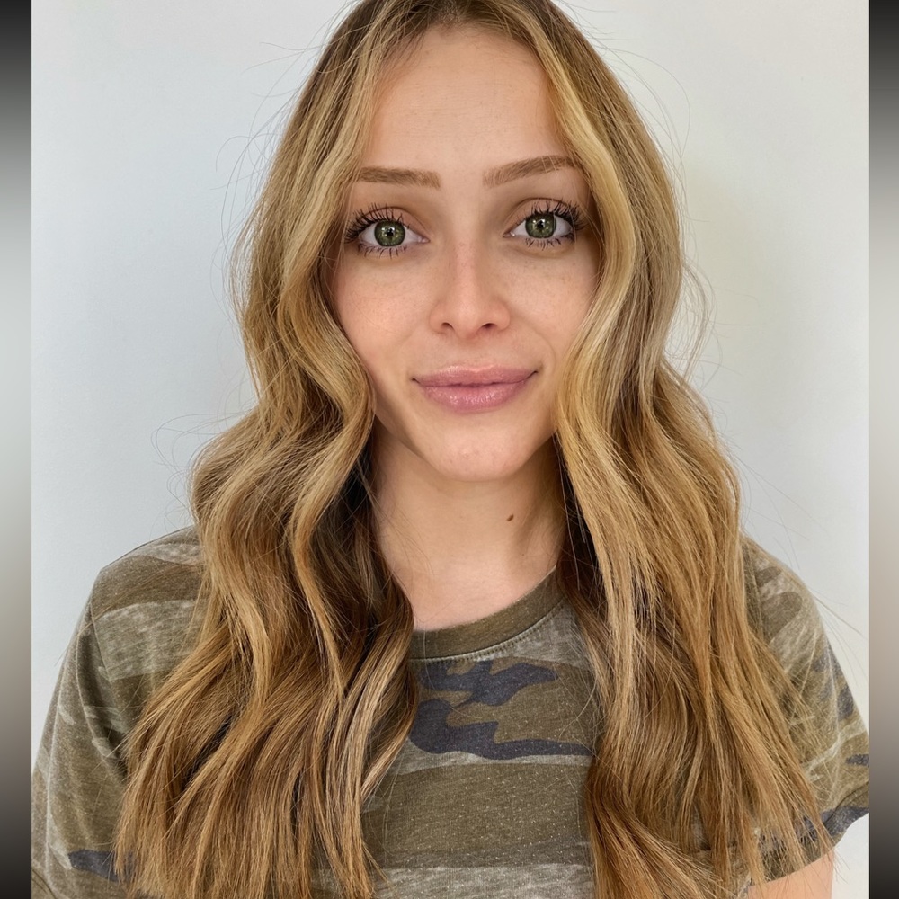 Meet your Posher, Nicole